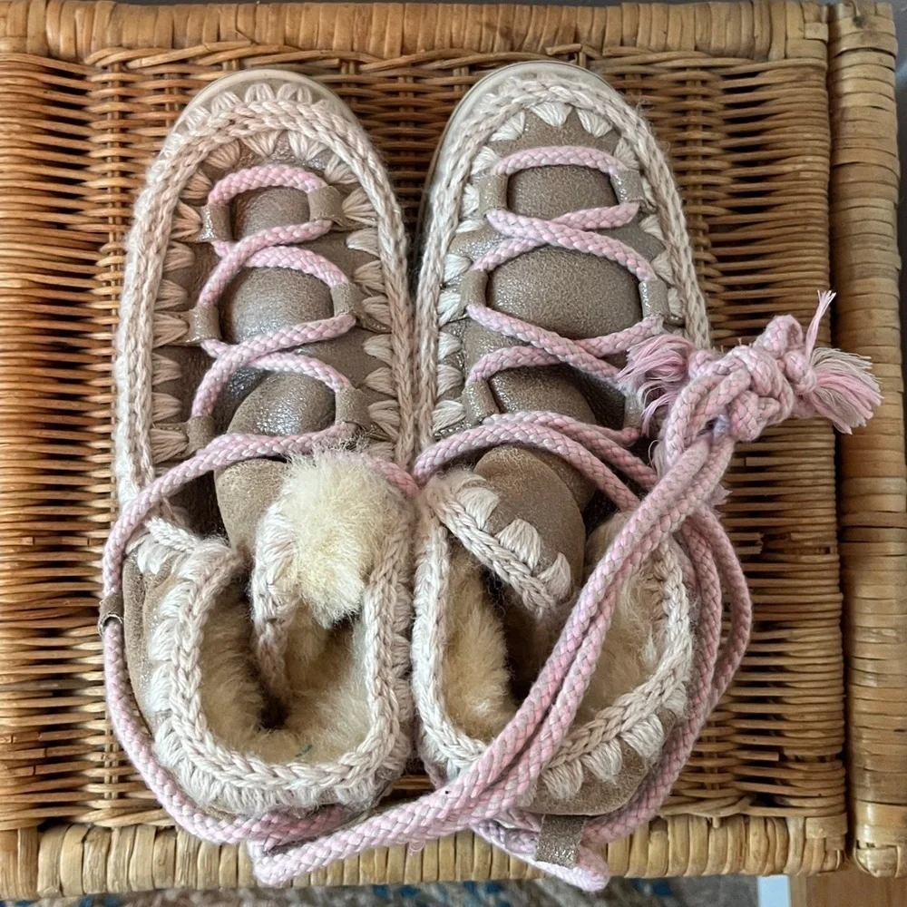 MOU Trainer Scoubidou Lace Size EU 38 or 7 US NWT
